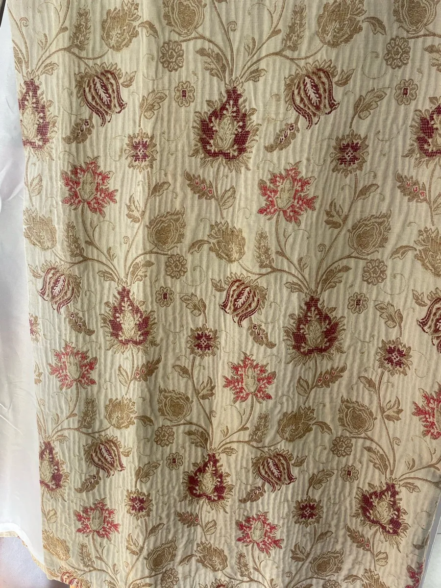 Curtains - Image 2