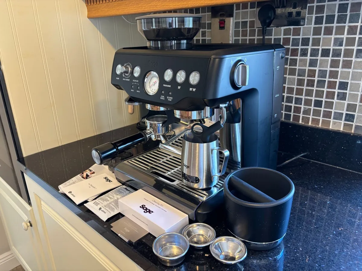 Sage Barista Express Espresso Machine - Image 3