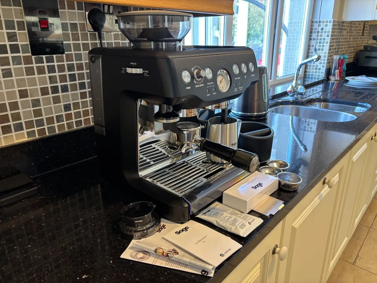 Sage Barista Express Espresso Machine - Image 2