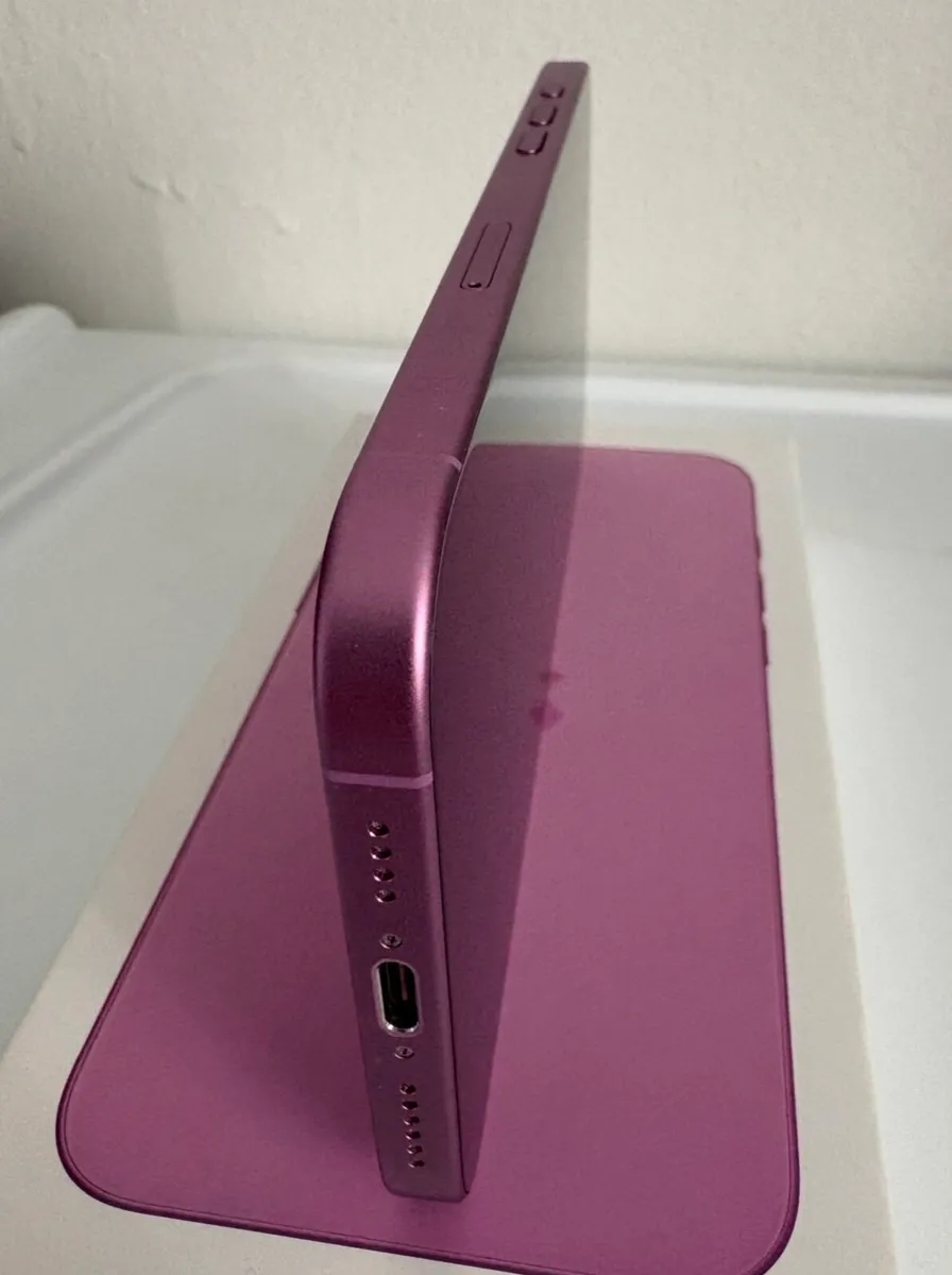 iphone 16 plus Pink - Image 4