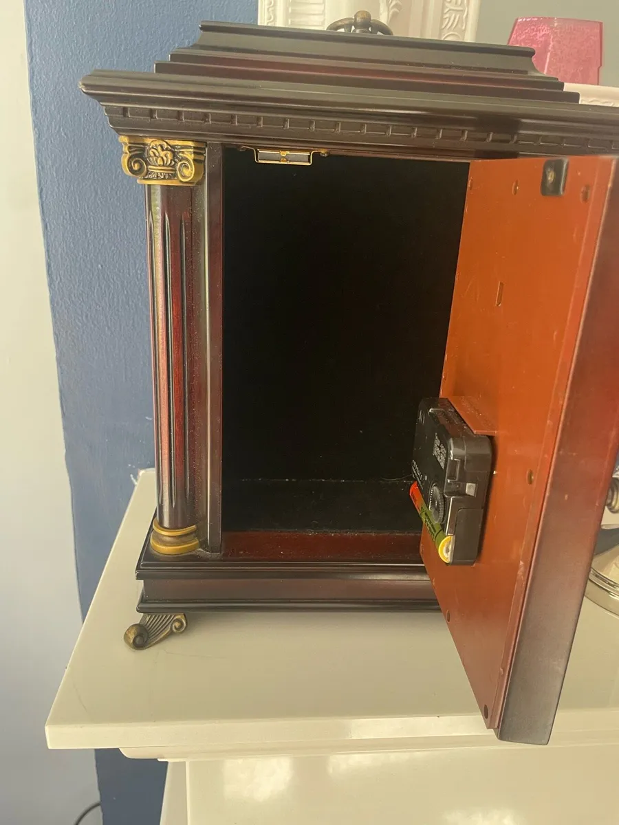 Clock - Image 2