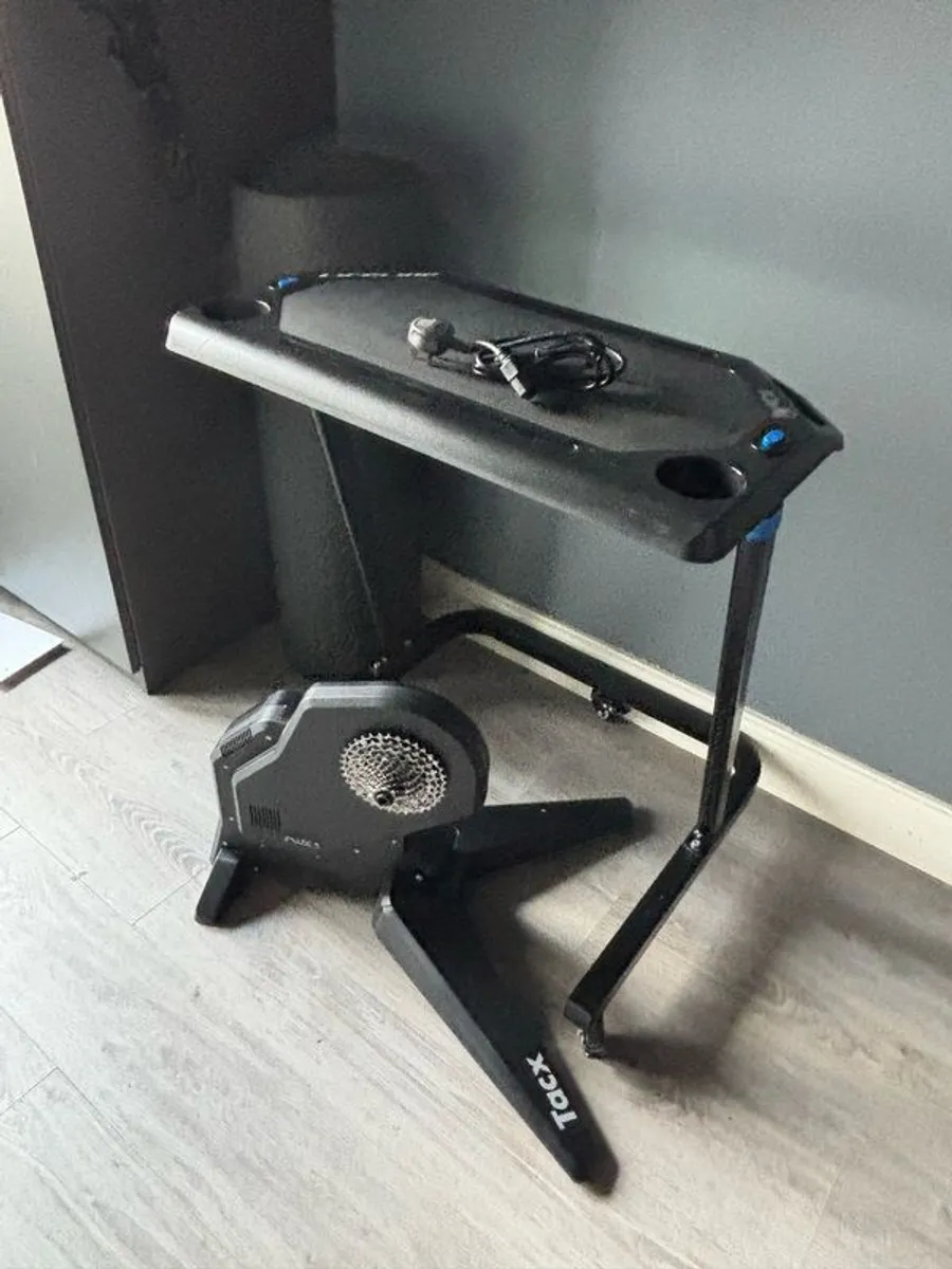 Tacx Flux S Turbo Trainer and Table - Image 4