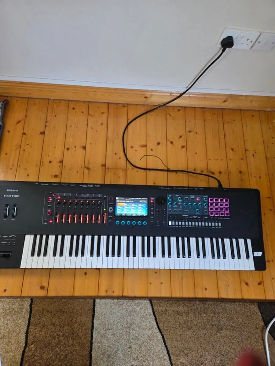 Roland Fantom 7 EX - Image 1