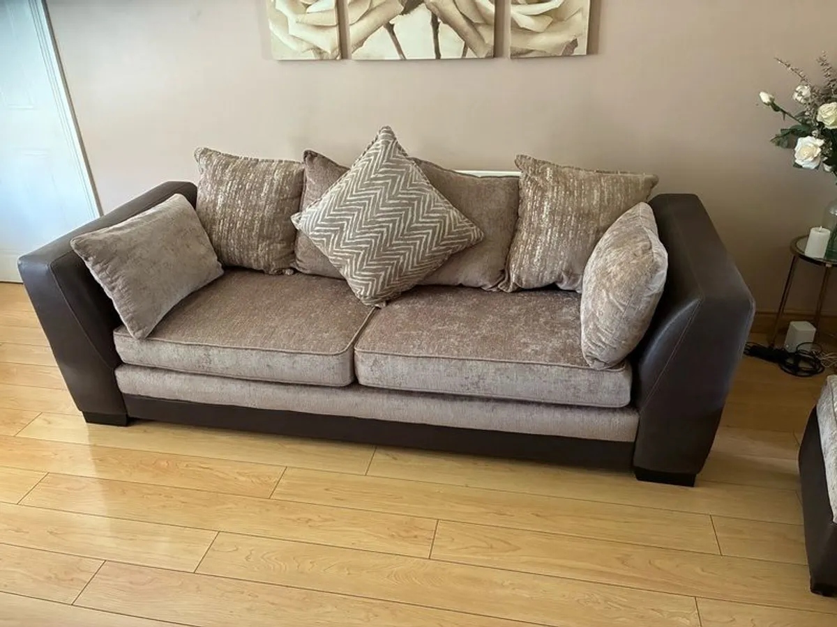 4 Seater Sofa+2 Seater sofa and Matching Footstool - Image 2