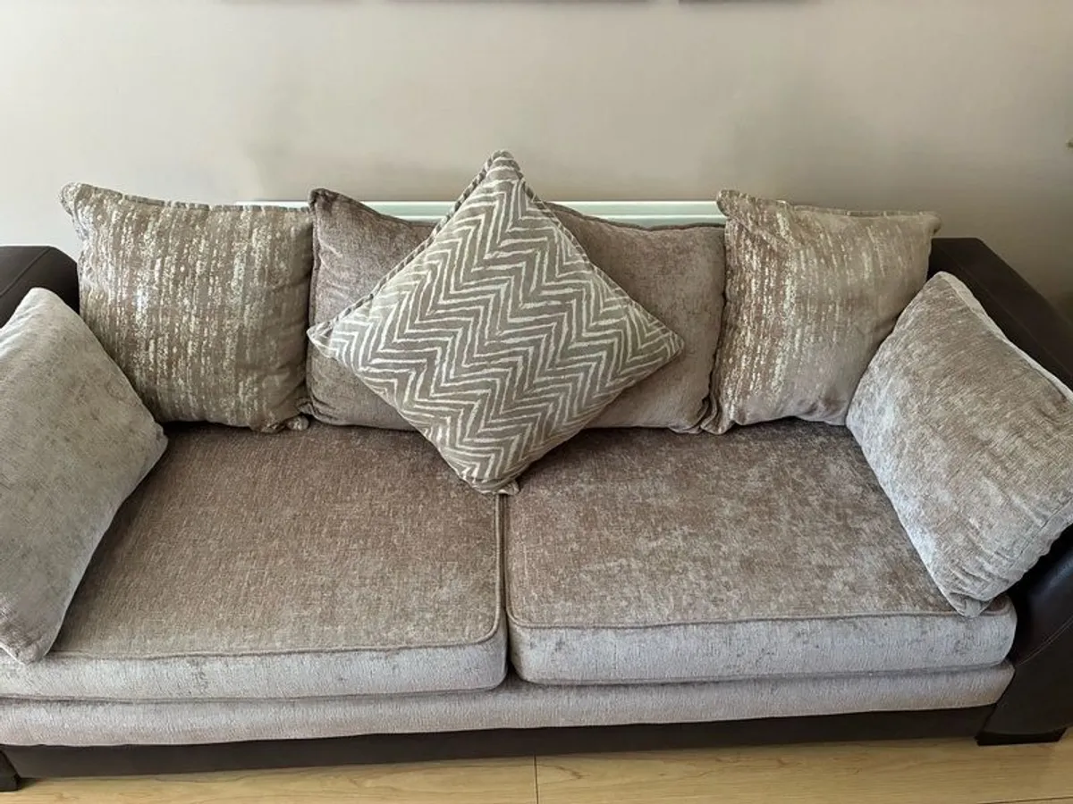 4 Seater Sofa+2 Seater sofa and Matching Footstool - Image 3
