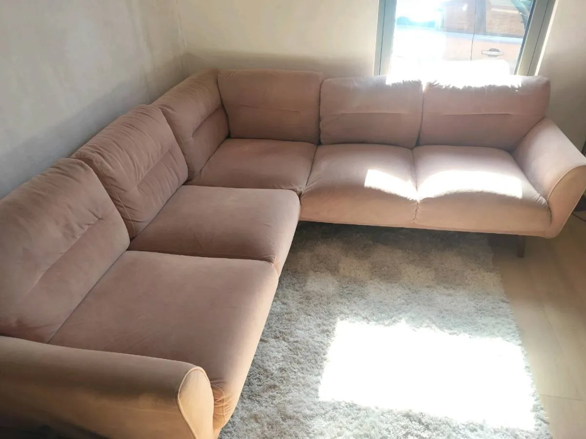 Couch - Image 2