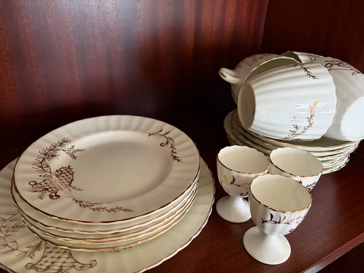 Unmarked Vintage-Style China Tea Set - Image 3