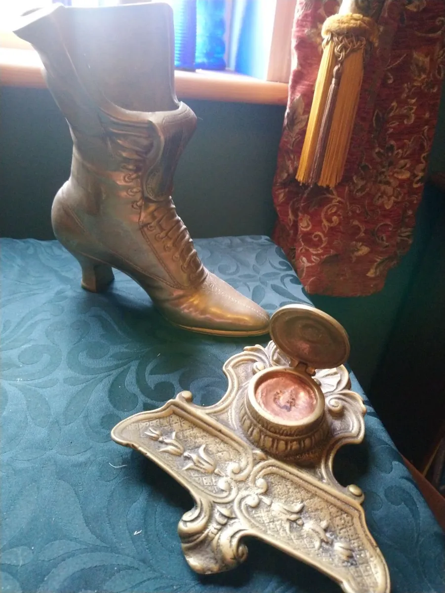 Collection of vintage items - Image 2