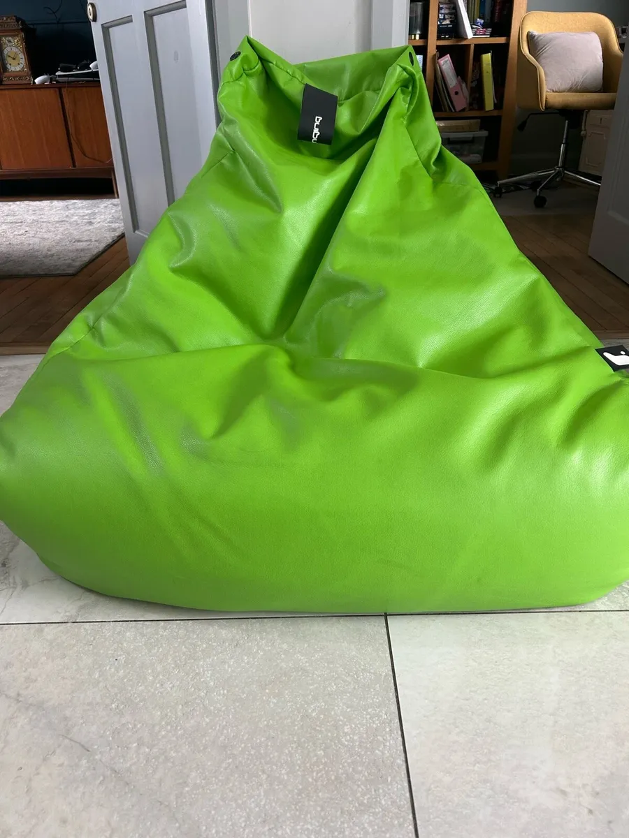 Extreme Lounging B-Bag faux leather beanbag - Image 1