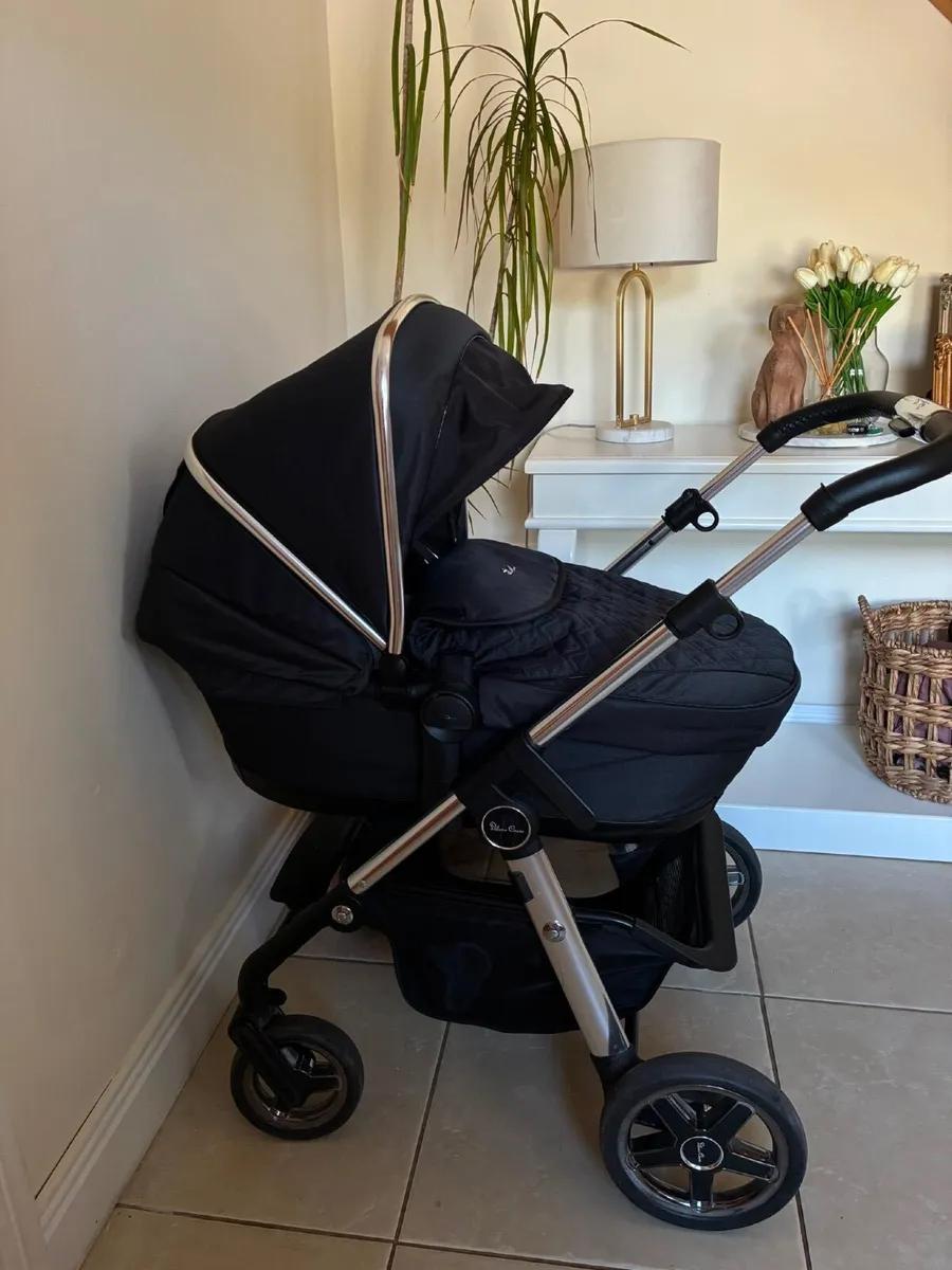 Silver Cross Pioneer Buggy - Image 1