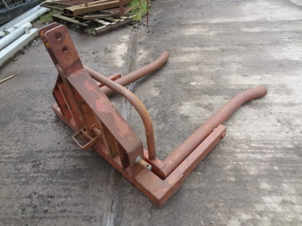 Nugent and Fleming Single Bale Lifter - Image 2