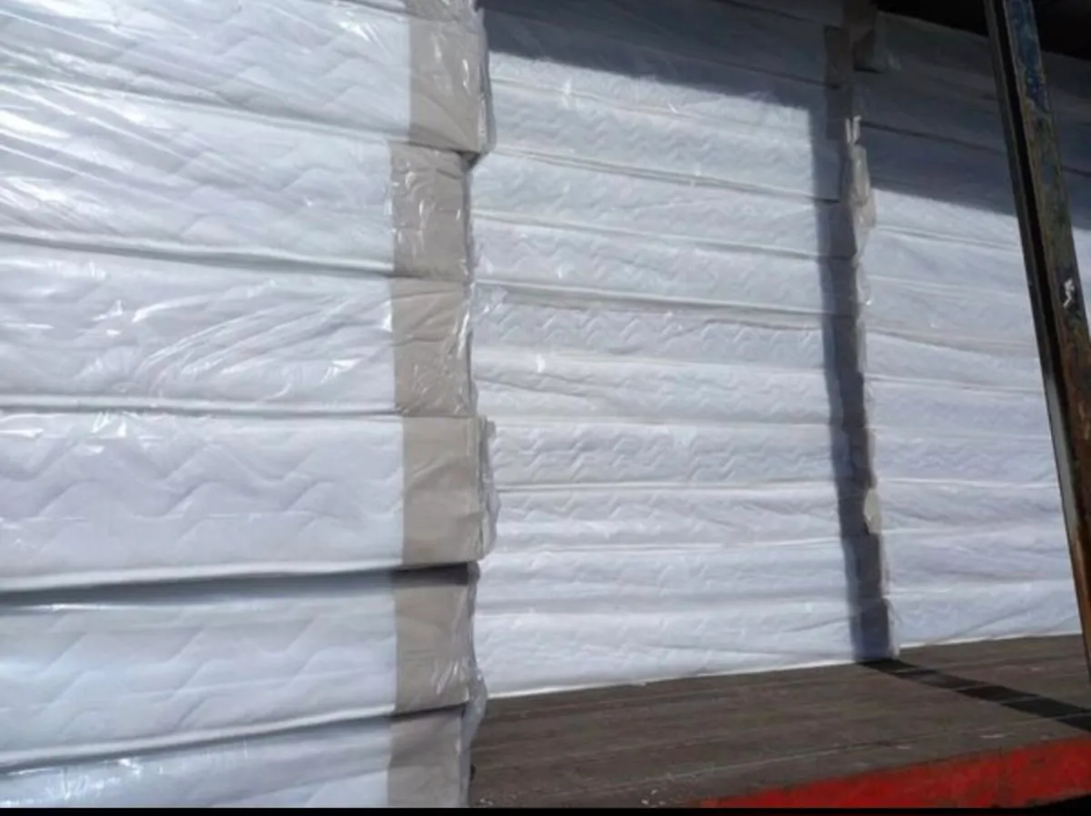 Double memory foam mattress - Image 2