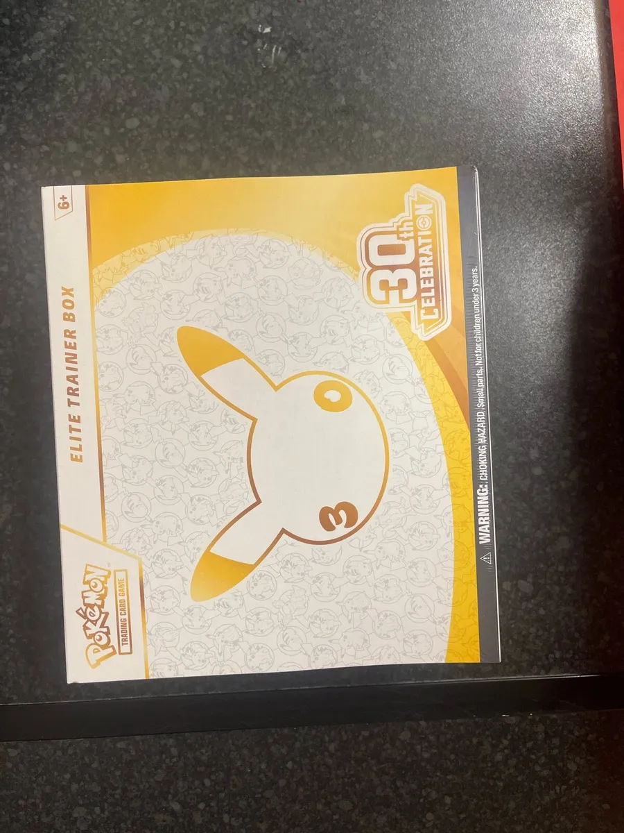 Pokemon 30th anniversary etb - Image 2