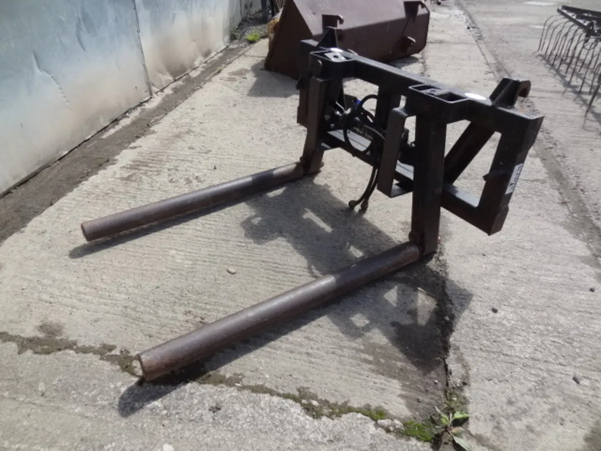 Hydraulic Bale Handlers - Image 3