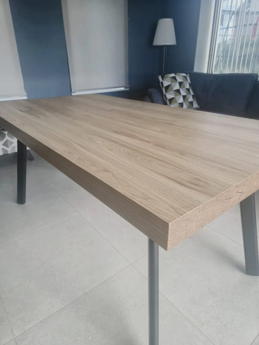 Dining table - Image 3