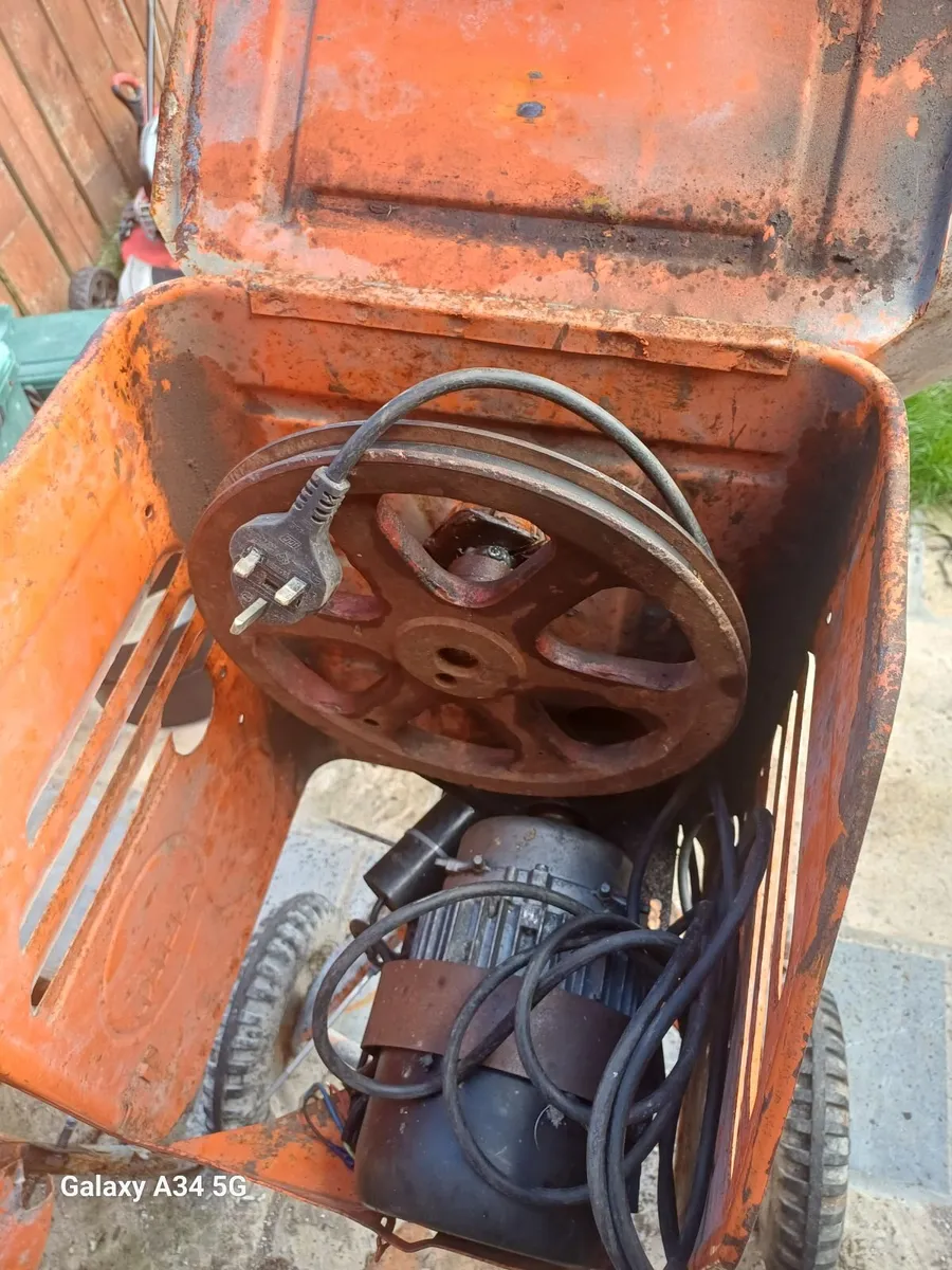 Cement Mixer - Image 2
