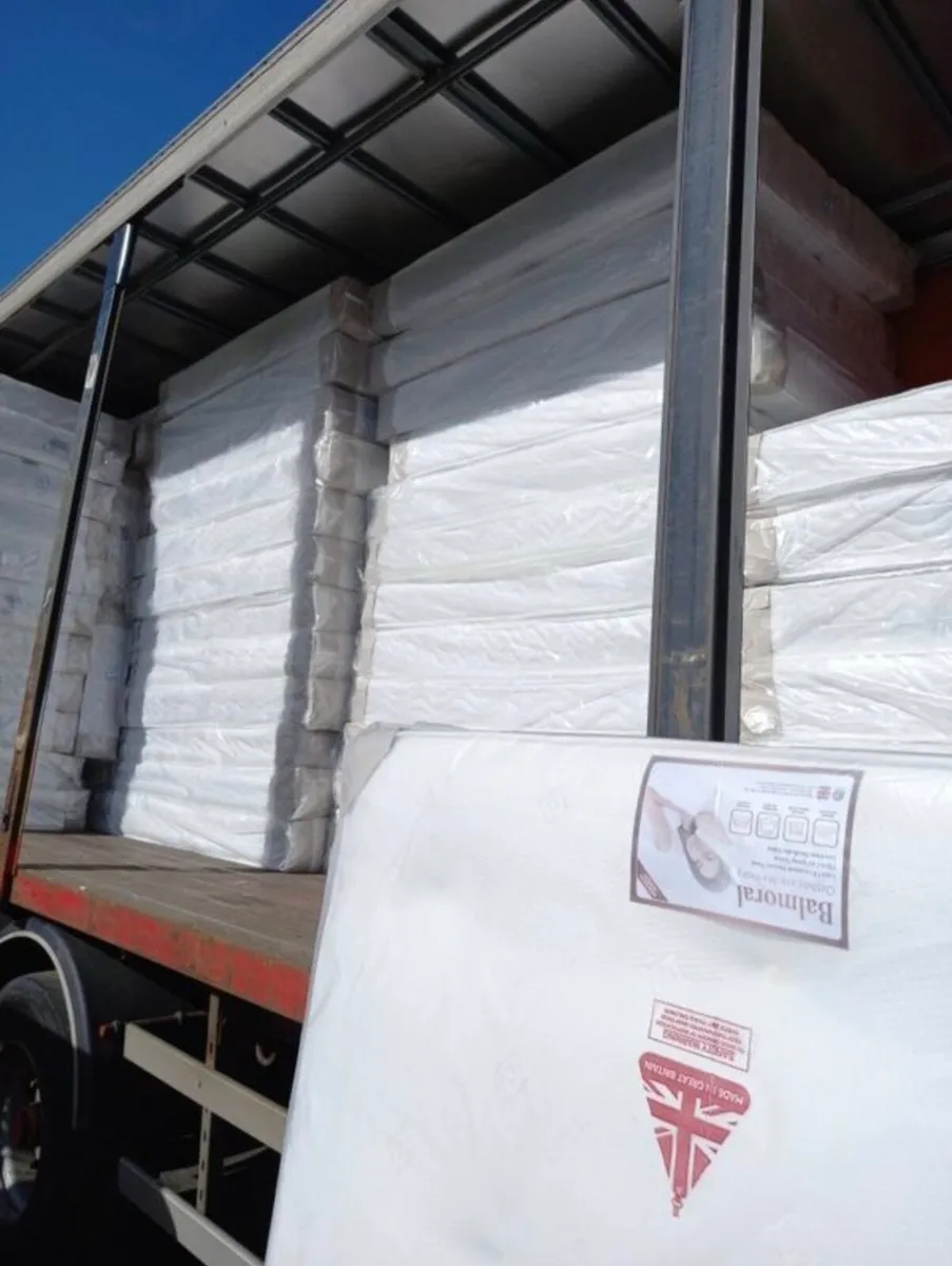 King size memory foam mattress - Image 3