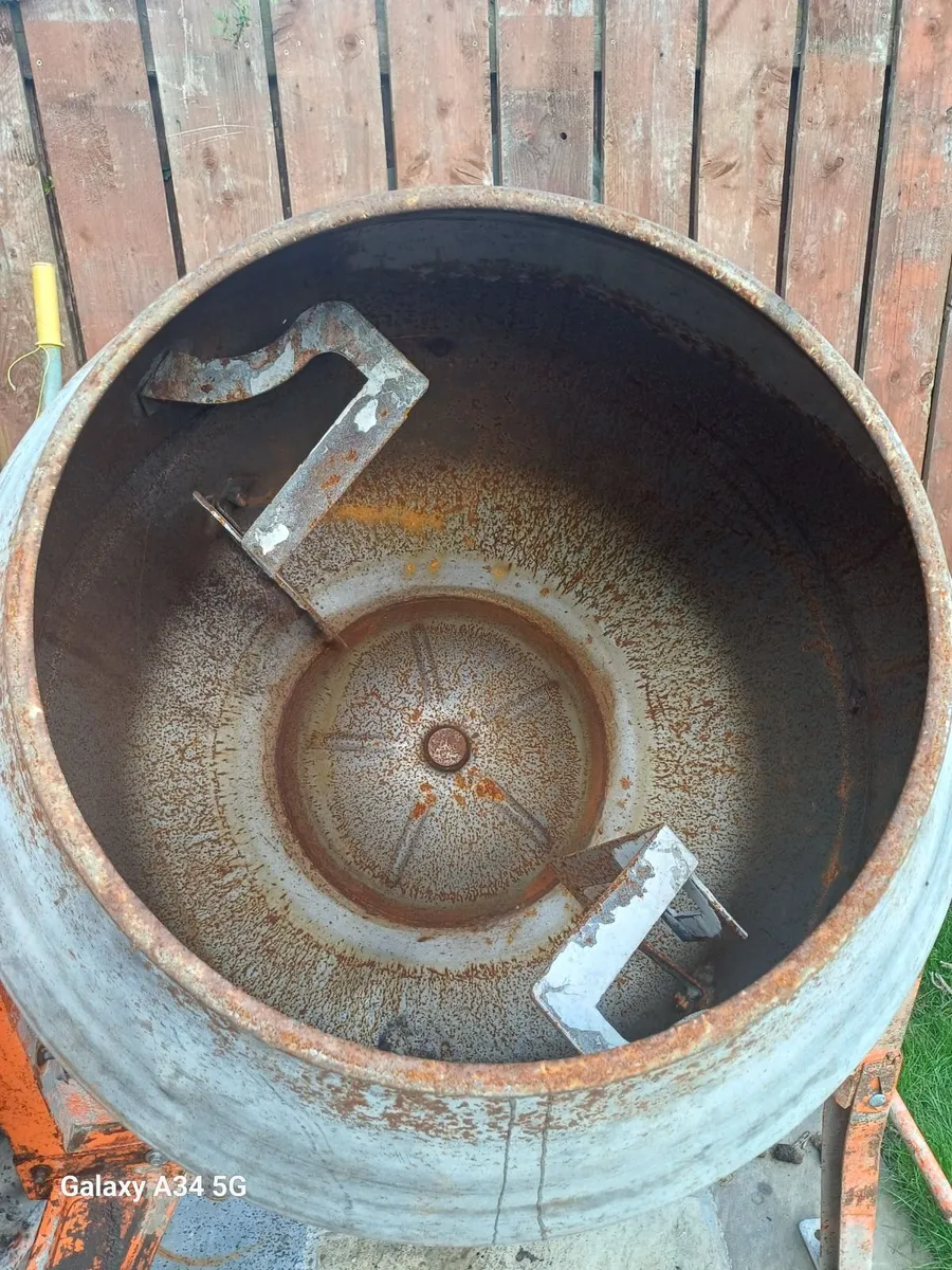 Cement Mixer - Image 4