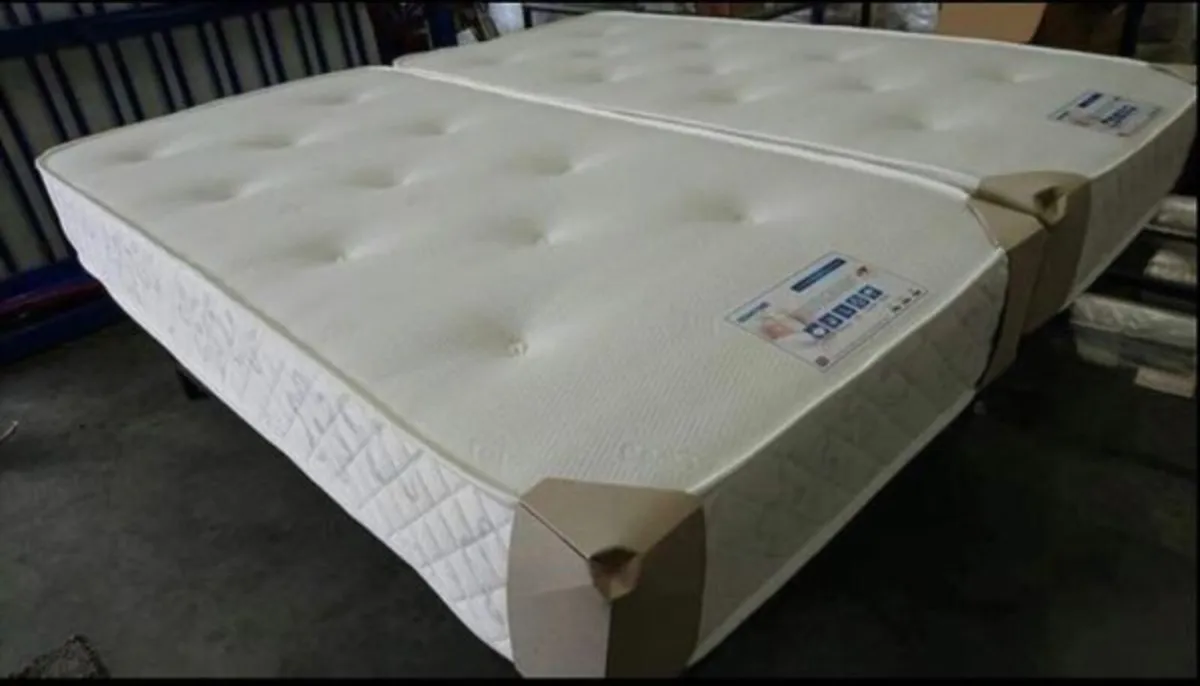 King size 5ft memory foam mattress - Image 1