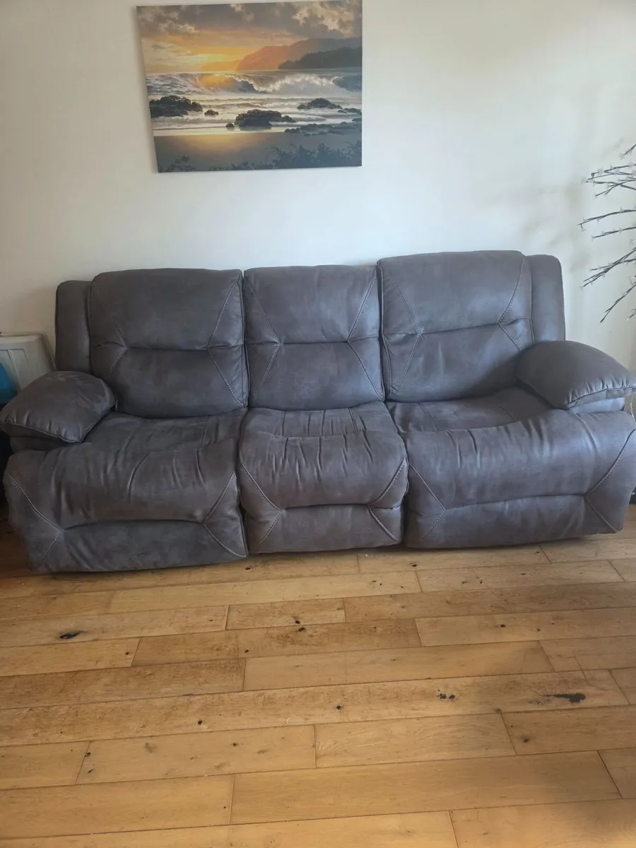 3 Seater Recliner Sofa - Image 1