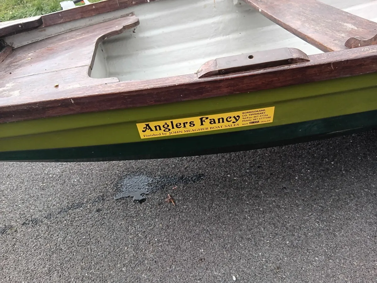 Lake boat - Image 4