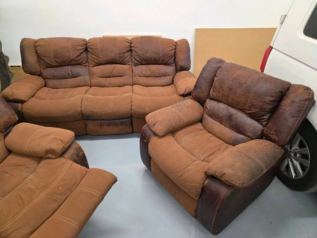 3 seater and 2no. 1 seater couches - Image 1