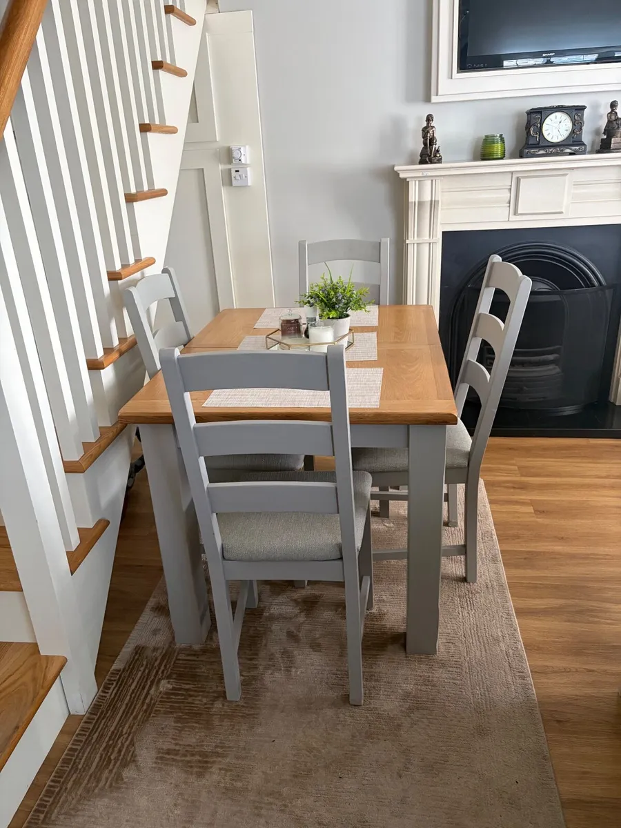 Dining Table (with extension) and 4 chairs - Image 2