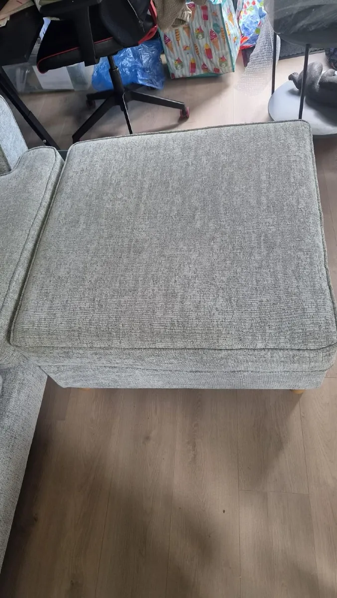 Couch - Image 4