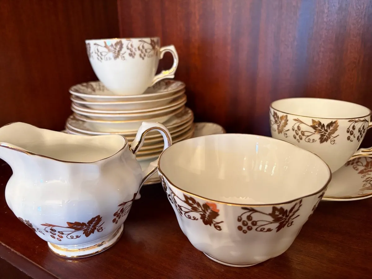 Royal Tara Irish Bone China Tea Set - Image 3