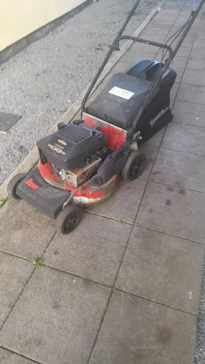 Self drive lawnmower - Image 1