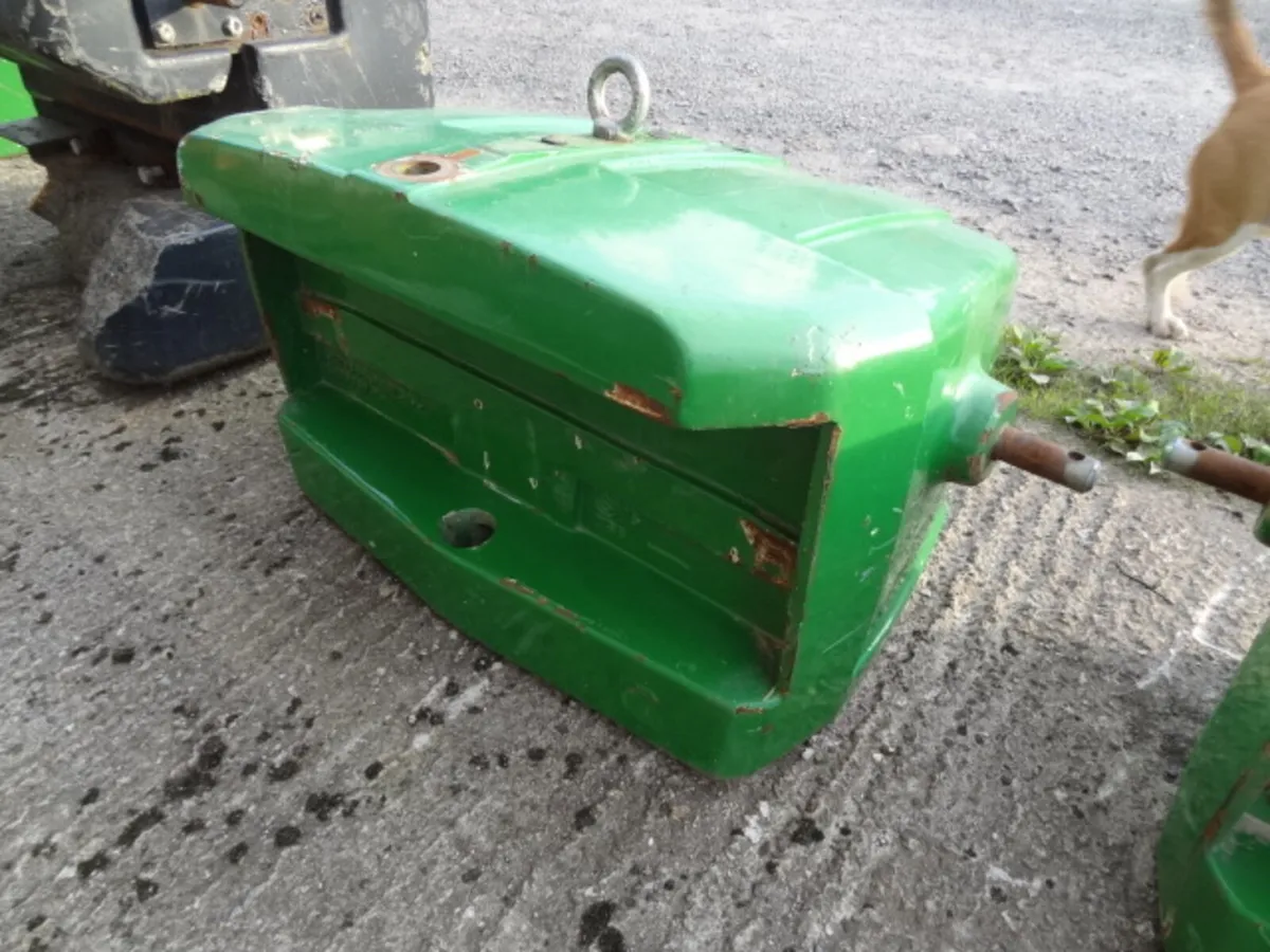 CHOICE John Deere BPW 900KG Front Tractor Weight - Image 4