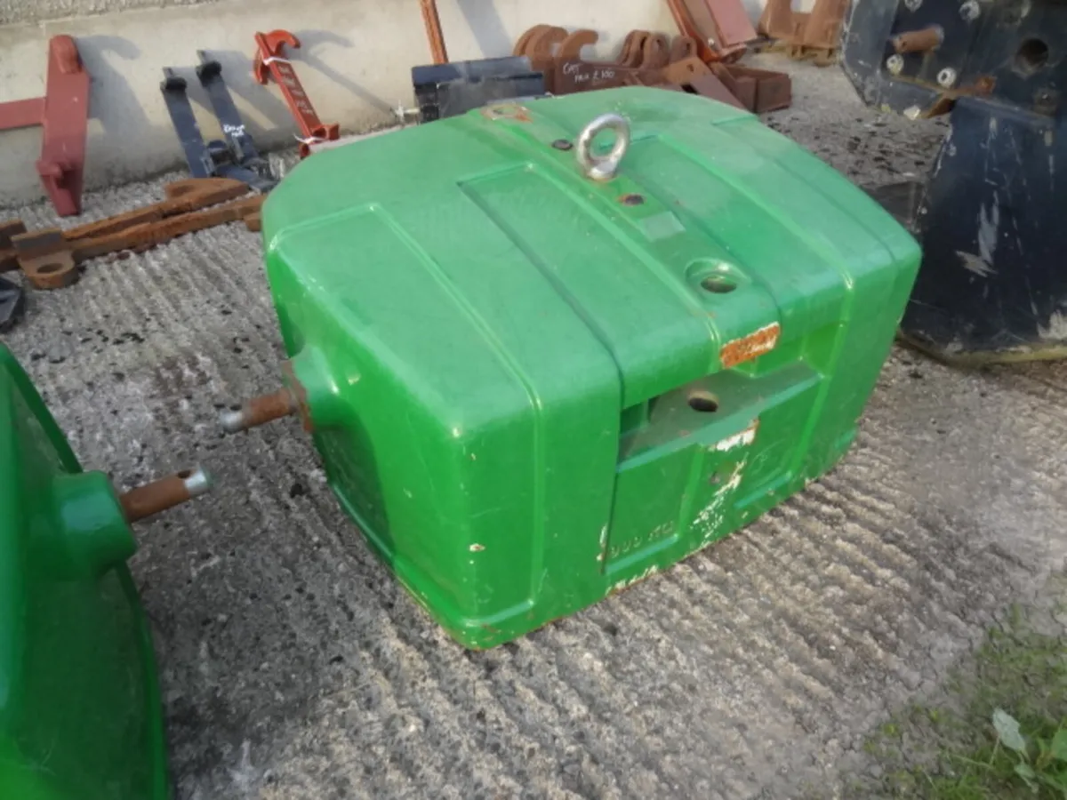 CHOICE John Deere BPW 900KG Front Tractor Weight - Image 3