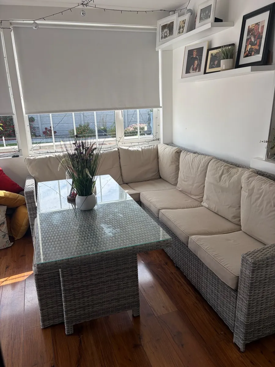 Indoor/outdoor 8 seater rattan set - Image 2