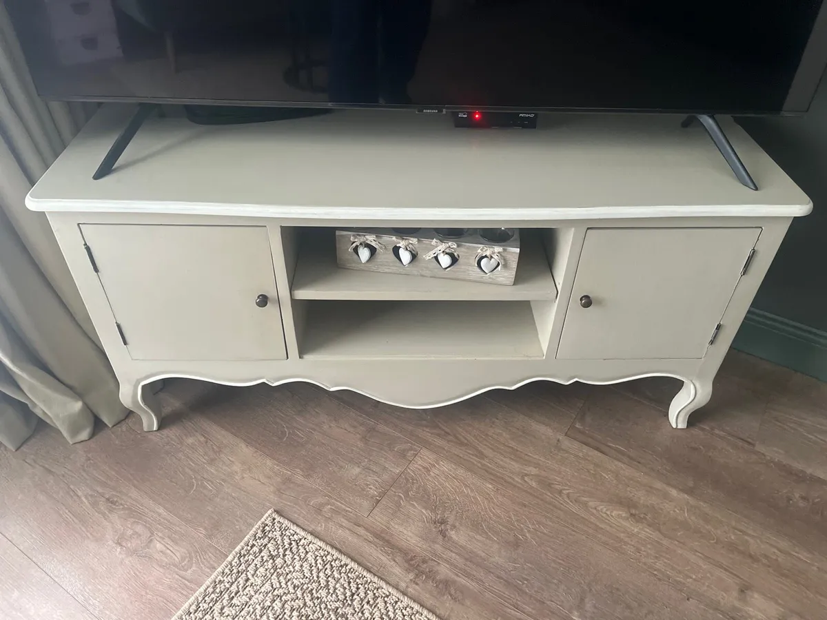 Tv stand - Image 1