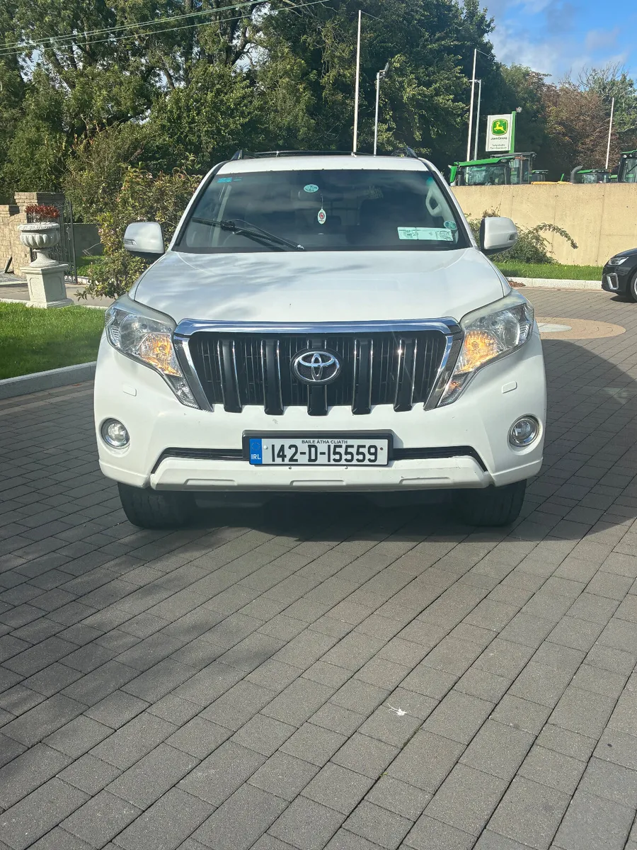 2014 (142) Toyota Land Cruiser tax+doe - Image 2