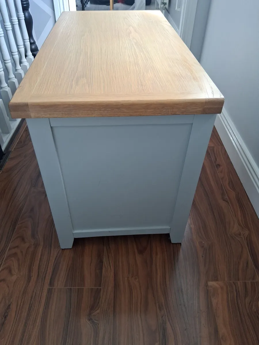 Tv stand - Image 2