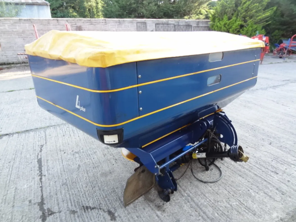 KRM Bogballe L1 Plus Fertiliser Spreader - Image 3