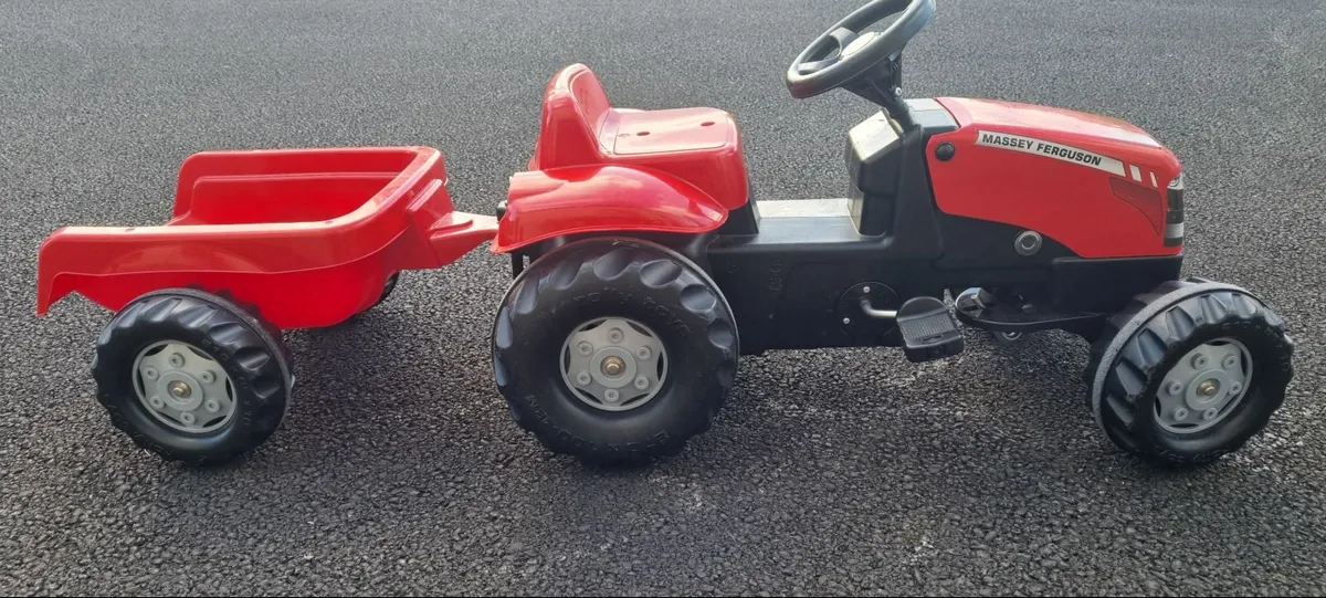 Kids ride on tractor - Image 2