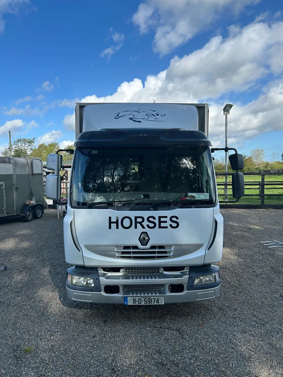 Horse truck 2011 3horse Renault Midlam lorry - Image 2