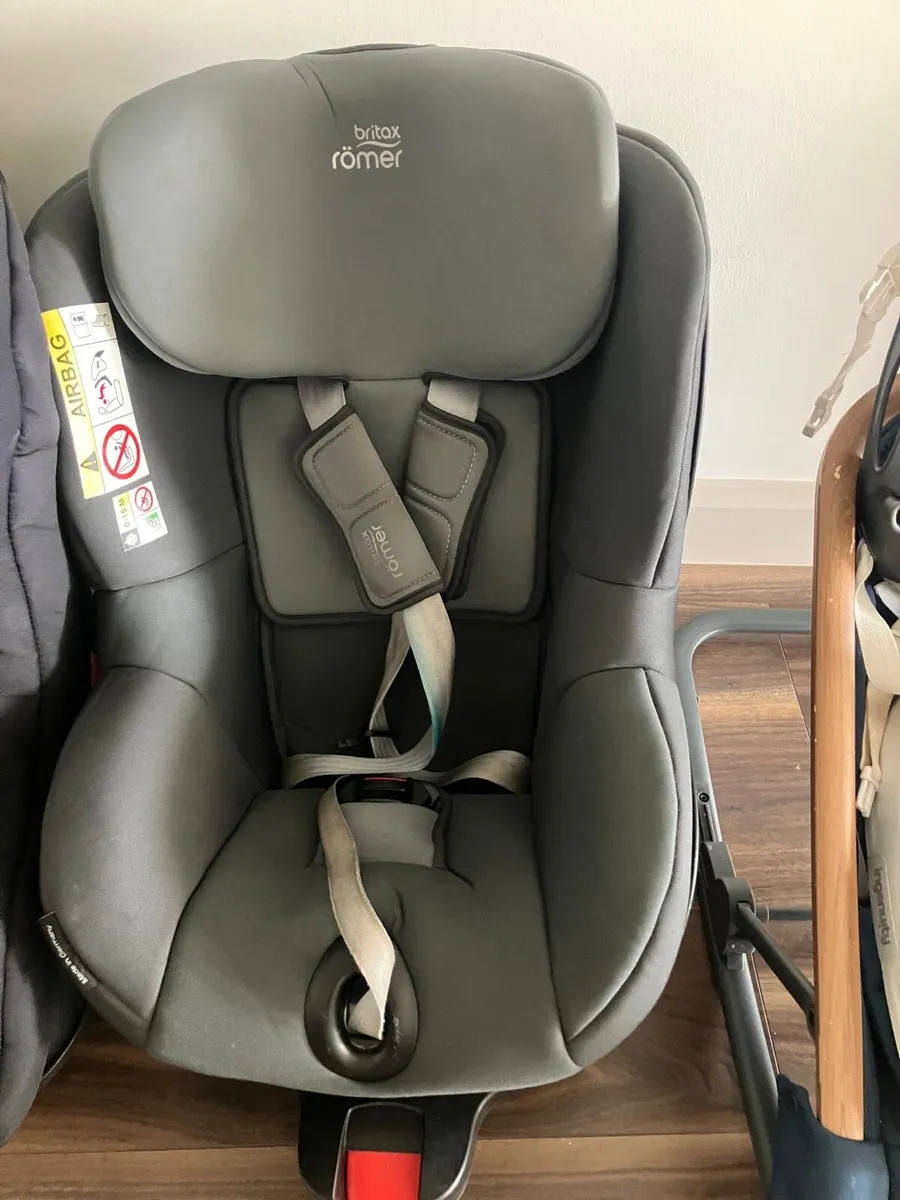 Car Children’s car seats - Image 1
