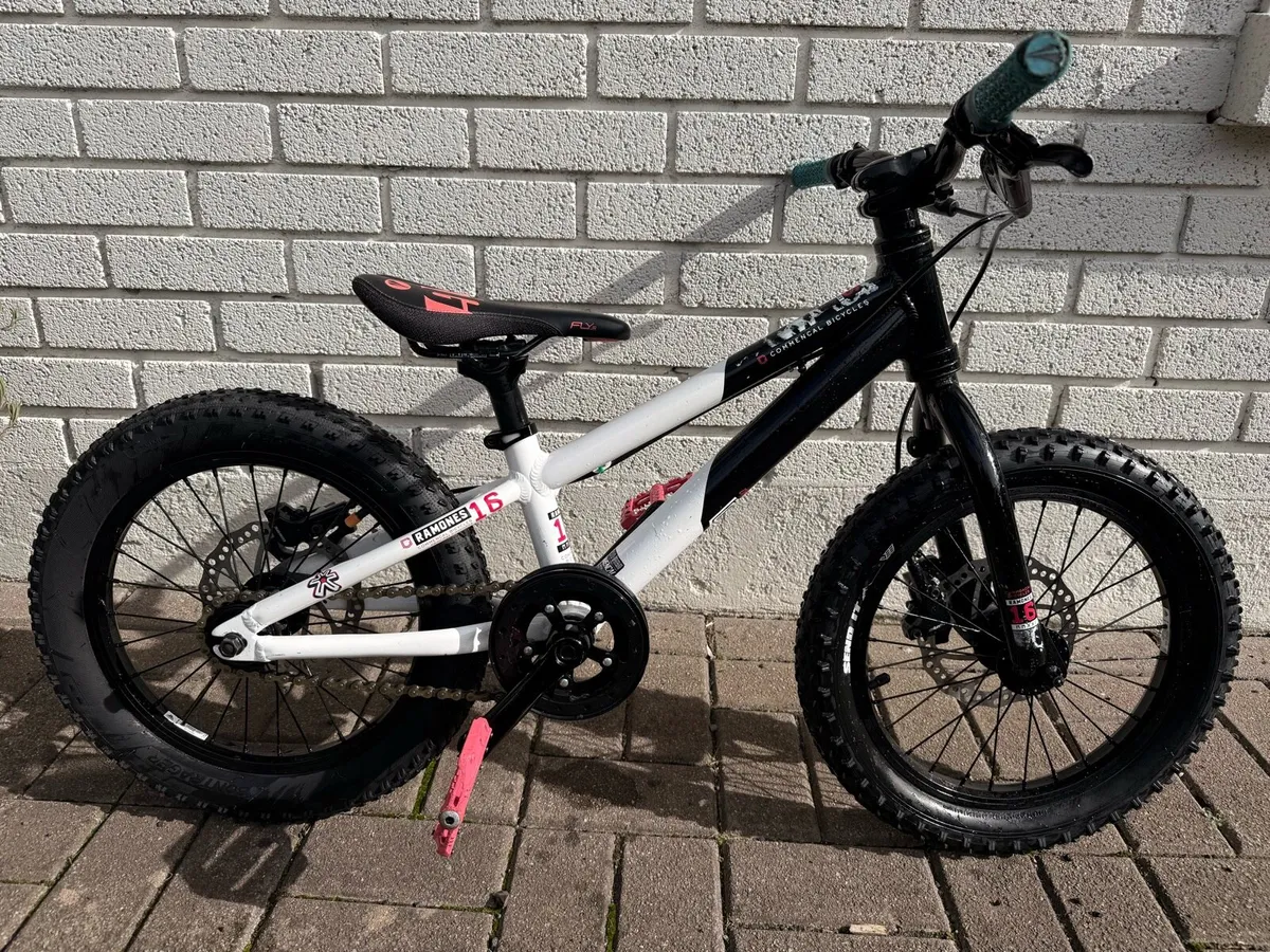 Commencal Ranones 16 kids bike - Image 1