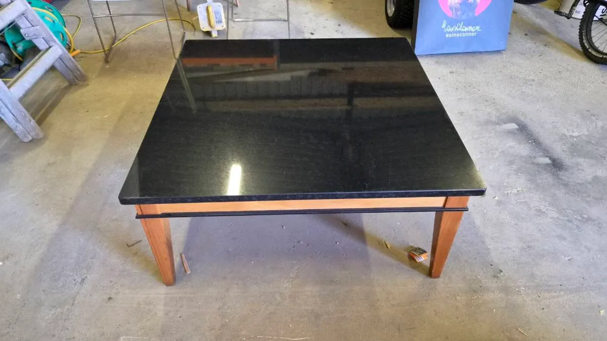 Coffee table - Image 1