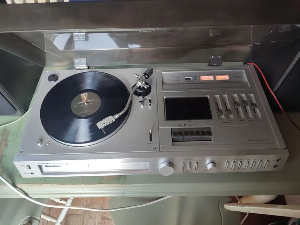 Toshiba SM 3600 Music Centre - Image 1
