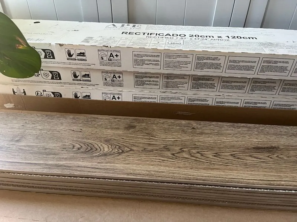 Sequoia Walnut wooden effect Floor Tiles - Image 2