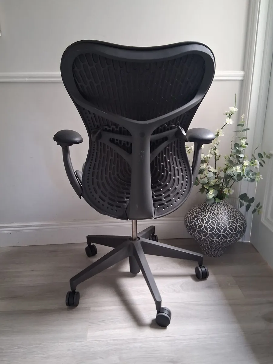 Herman Miller Mirra 2 Ergonomic Chair - Image 2