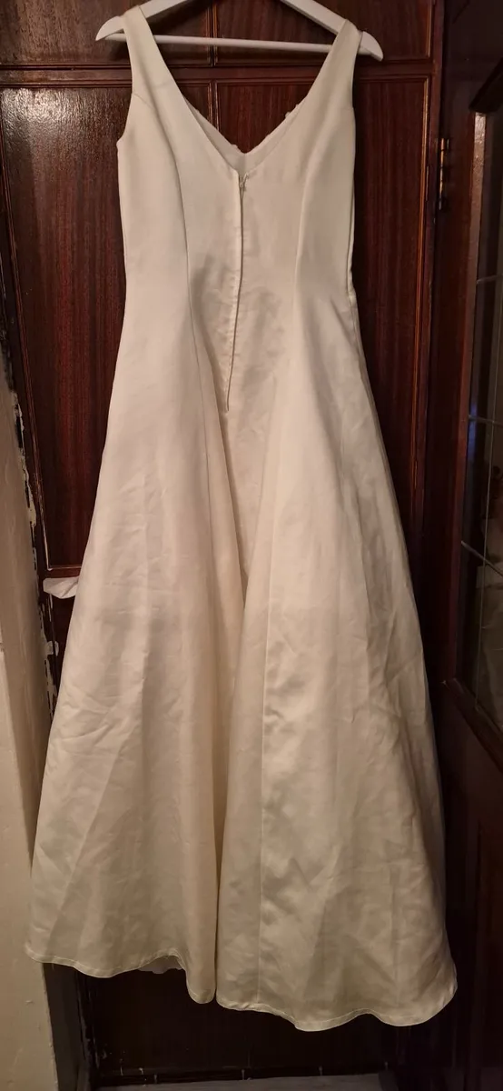 Wedding dress - Image 1