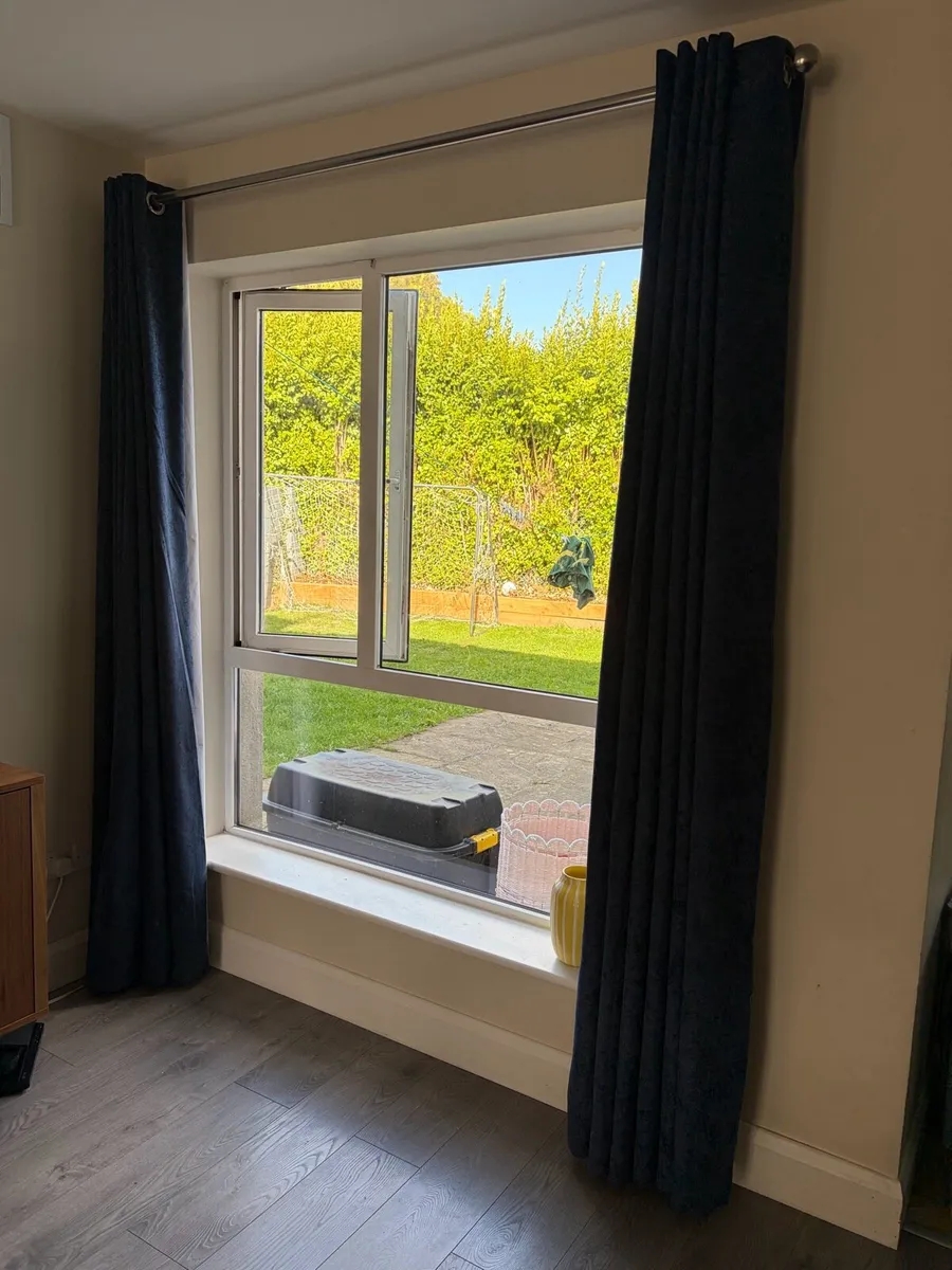Living room insulated Curtains - Image 1