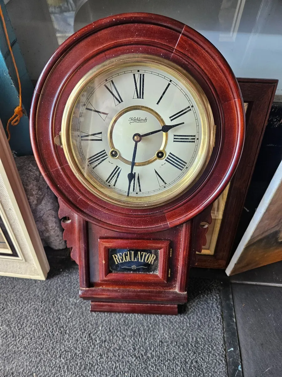 Vintage Looking Wall Clock - Image 4