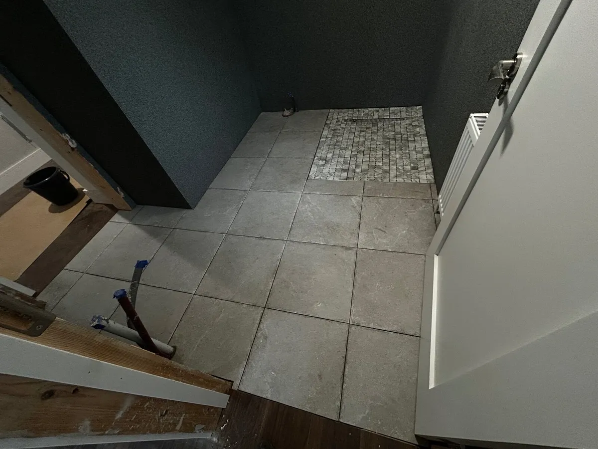 Handyman - Tiling, Painting, Laminate, Plumbing. - Image 1
