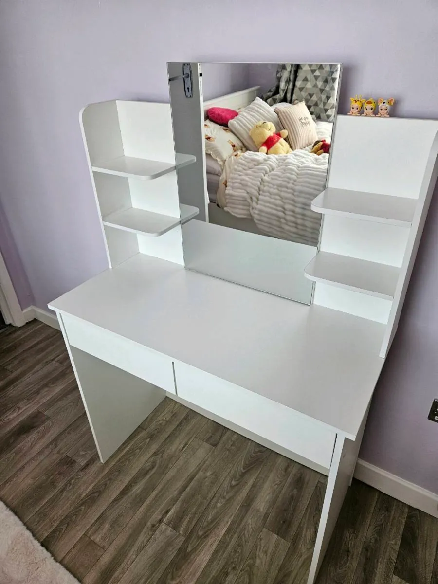 Vanity table - Image 4